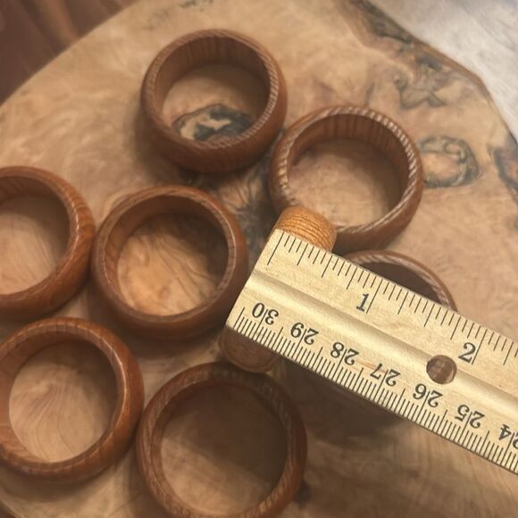 Set of 8 Wooden Napkin Rings - Picture 4 of 5